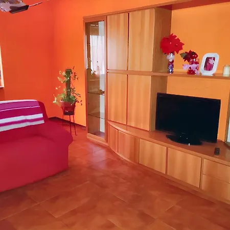 Pleasant With Balcony In 68 M² + Garden *