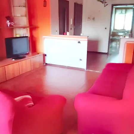 Pleasant With Balcony In 68 M² + Garden