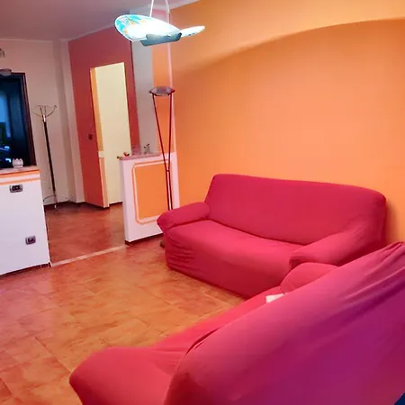 Pleasant With Balcony In 68 M² + Garden * Villastellone