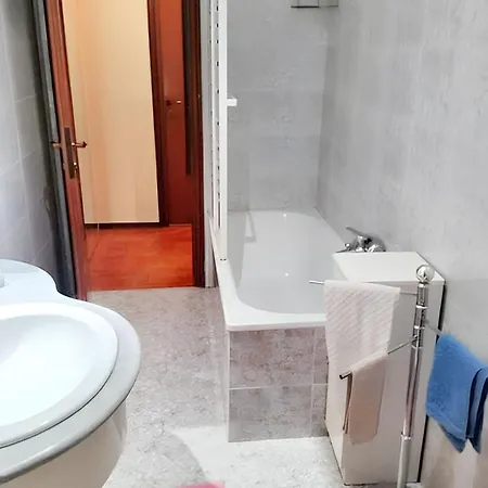 Pleasant With Balcony In 68 M² + Garden