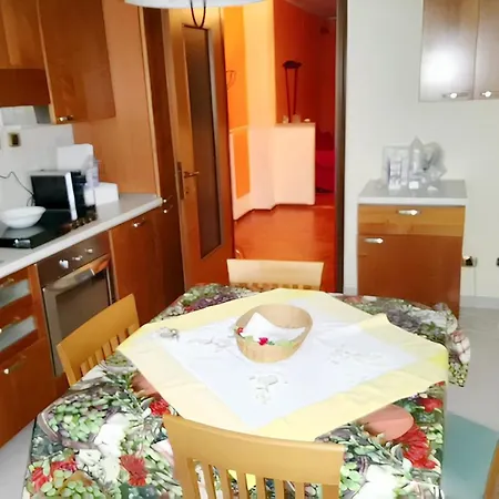 アパート Pleasant With Balcony In 68 M² + Garden Villastellone